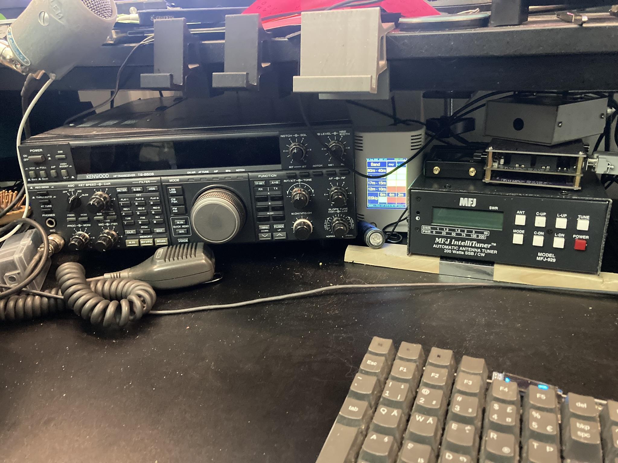 This is my main computer bench with my radios I uses. Actually a Kenwood TS-850S (on the left) connected to MFJ-929 that switches between my EFHW and a Dummy Load. Not shown on the right is a Xiegu G90.